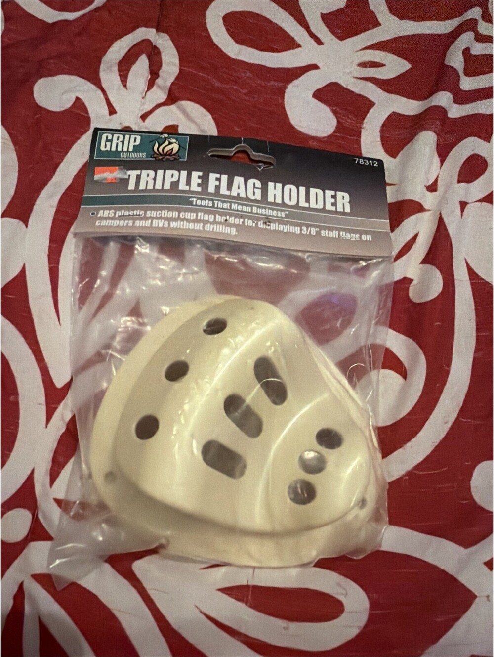 Flag Holder, Triple Flag Holder, Grip Outdoors #78312, Suction Cup No Drill NEW